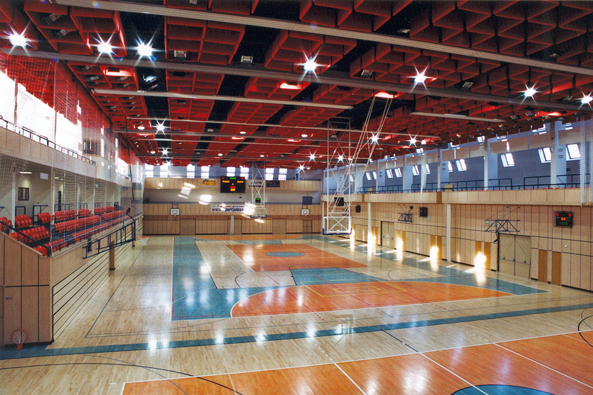 Městská sportovní hala v Jablonci nad Nisou - hlavní plocha s ochozy pro diváky