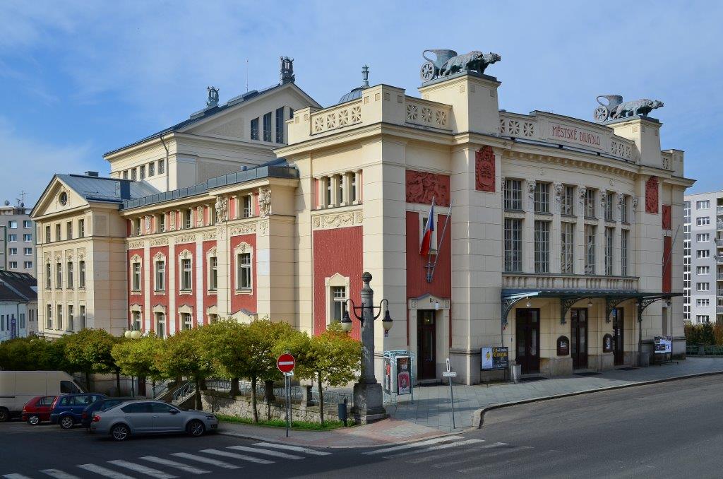 Secesní budova Městského divadla v Jablonci nad Nisou